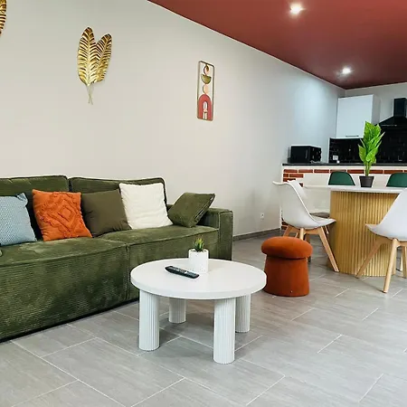 Confort à Pour 6 Personnes - 439 *